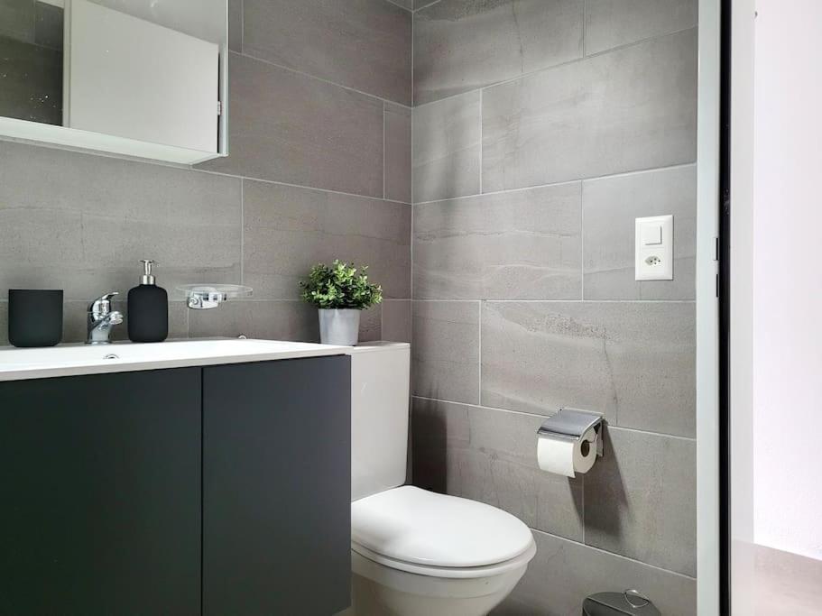Apartment Palma - Central & Cozy With Free Private Parking Lugano Buitenkant foto